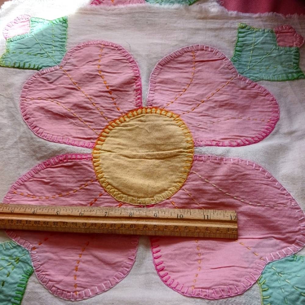 12 vintage rose of Sharon quilt blocks